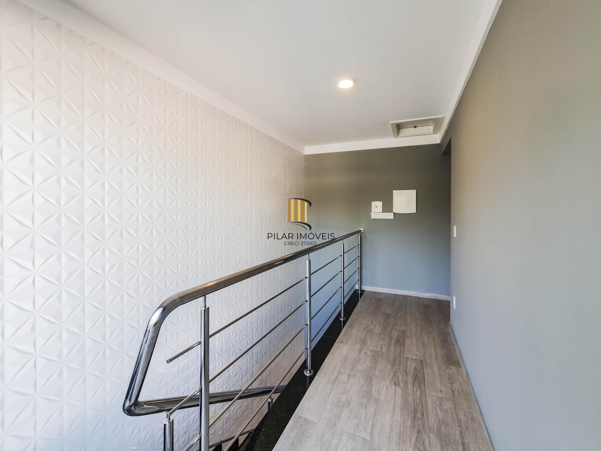 Casa 3 dormitórios no bairro Hípica