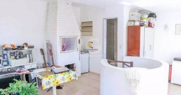 Cobertura em Porto Alegre, no bairro Teresópolis, com 1 dormitório(s), e 1 banheiros, à venda.