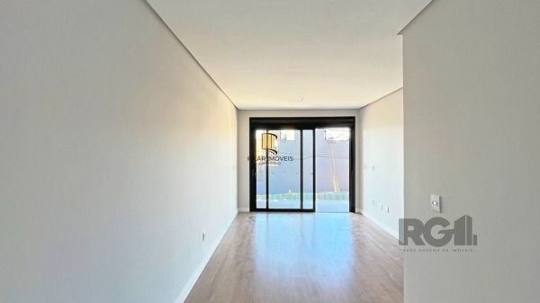Casa Condominio em Porto Alegre, no bairro Ipanema, com 3 dormitório(s), à venda.
