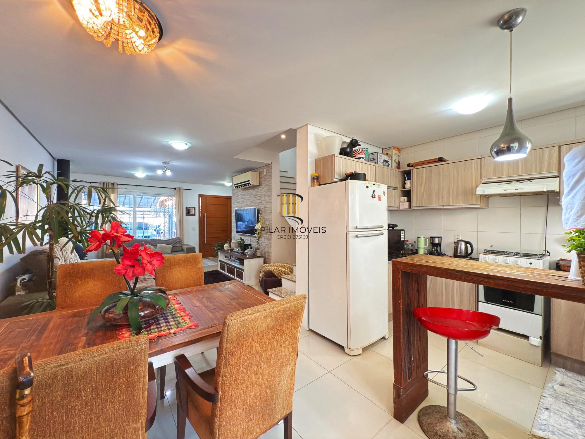 Casa para Venda - 138m², 3 dormitórios, sendo 1 suites, 2 vagas - Hípica