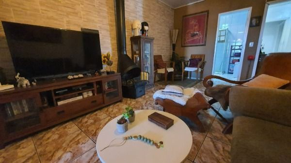 Predio para Venda - 353m², 4 dormitórios, sendo 3 suites, 2 vagas - Hípica