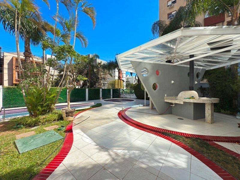 Apartamento com 2 dormitórios, 2 vagas, 65m2 coração do Menino Deus.