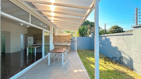 Casa Condominio em Porto Alegre, no bairro Hípica, com 3 dormitório(s), e 3 banheiros, à venda.