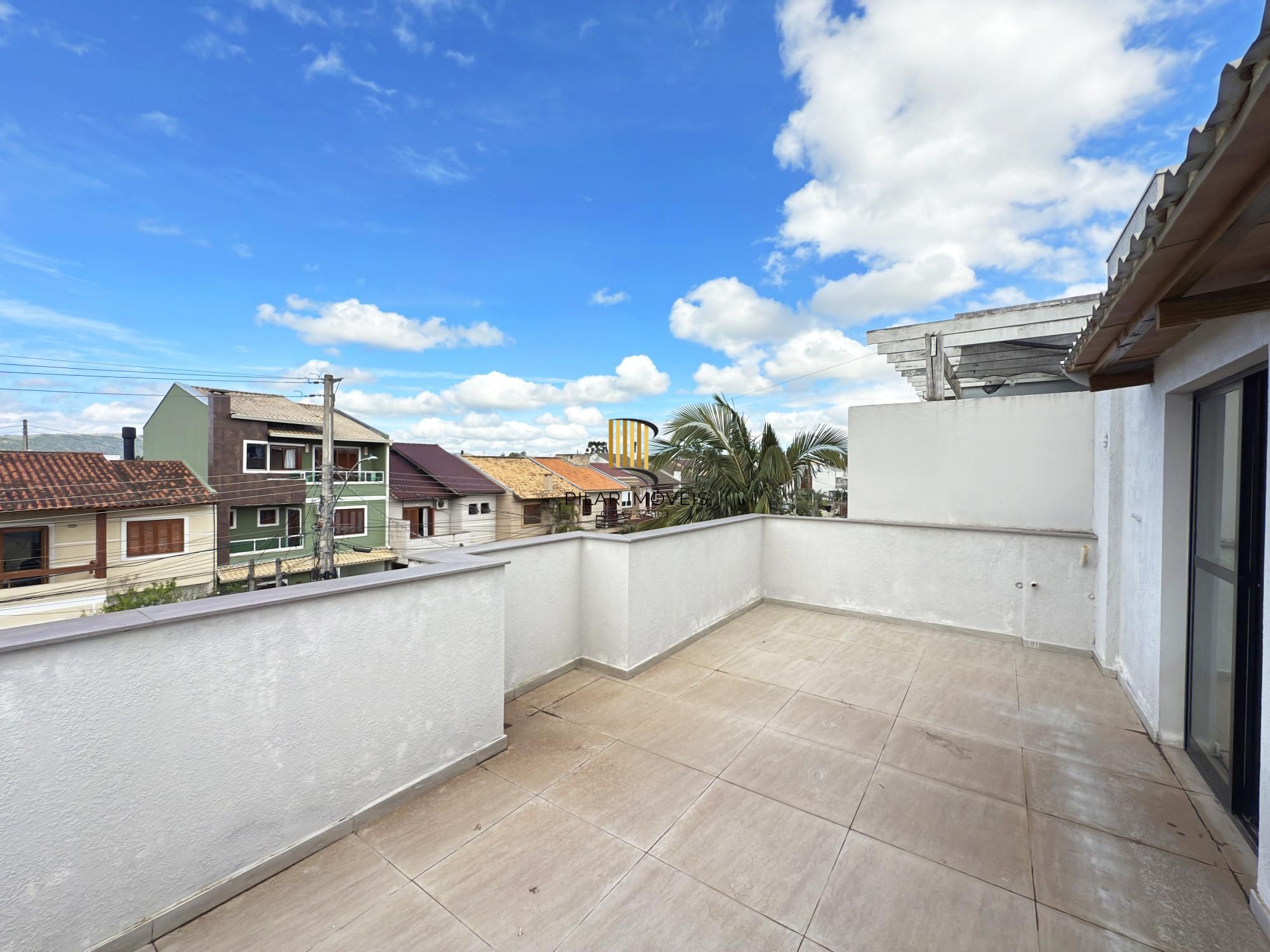 Casa em Porto Alegre, no bairro Hípica, com 4 dormitório(s), à venda.