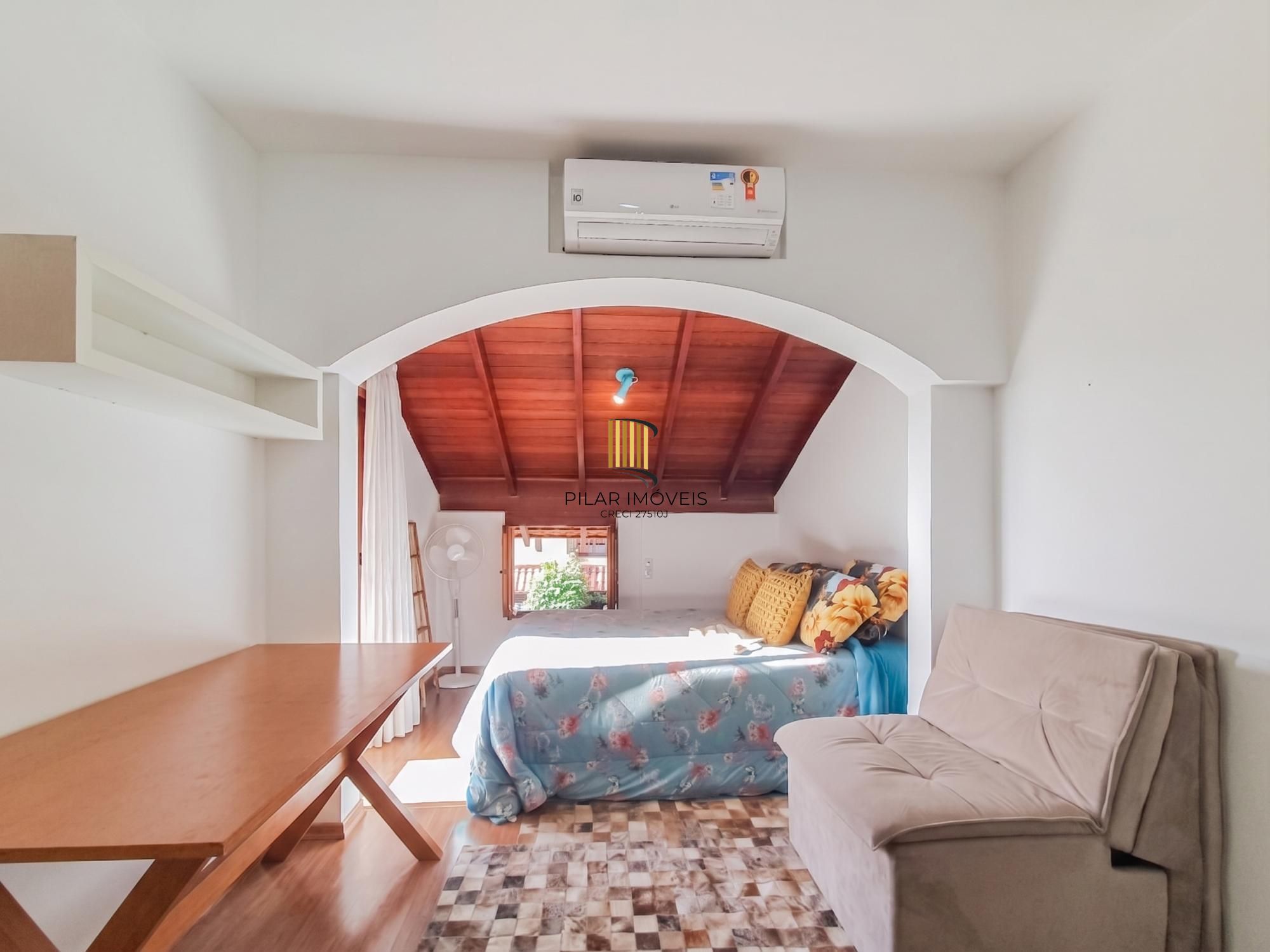 Casa em condomínio mobiliada, 3 dormitórios