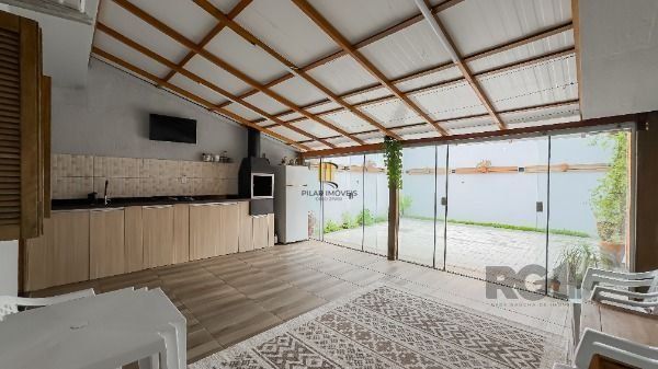 Casa 3 dormitórios no bairro Hípica