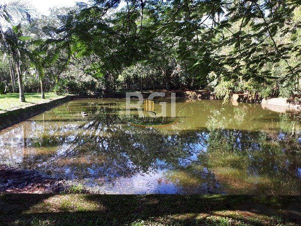 Sítio para Venda - 364m², 3 dormitórios, sendo 1 suites, 2 vagas - São Caetano