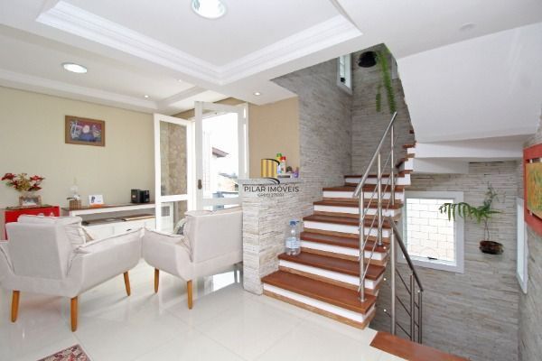 Casa para Venda - 300m², 3 dormitórios, sendo 1 suites, 2 vagas - Ipanema