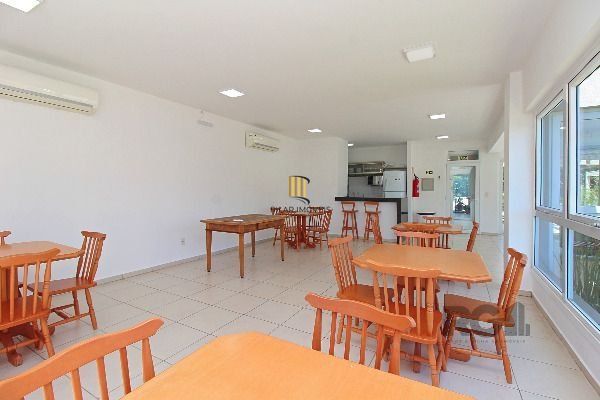 Casa Condominio em Porto Alegre, no bairro Hípica, com 3 dormitório(s), e 3 banheiros, à venda.