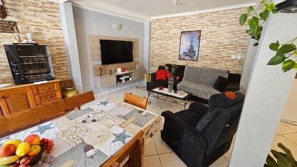 Casa 3 dormitórios no bairro Vila Nova