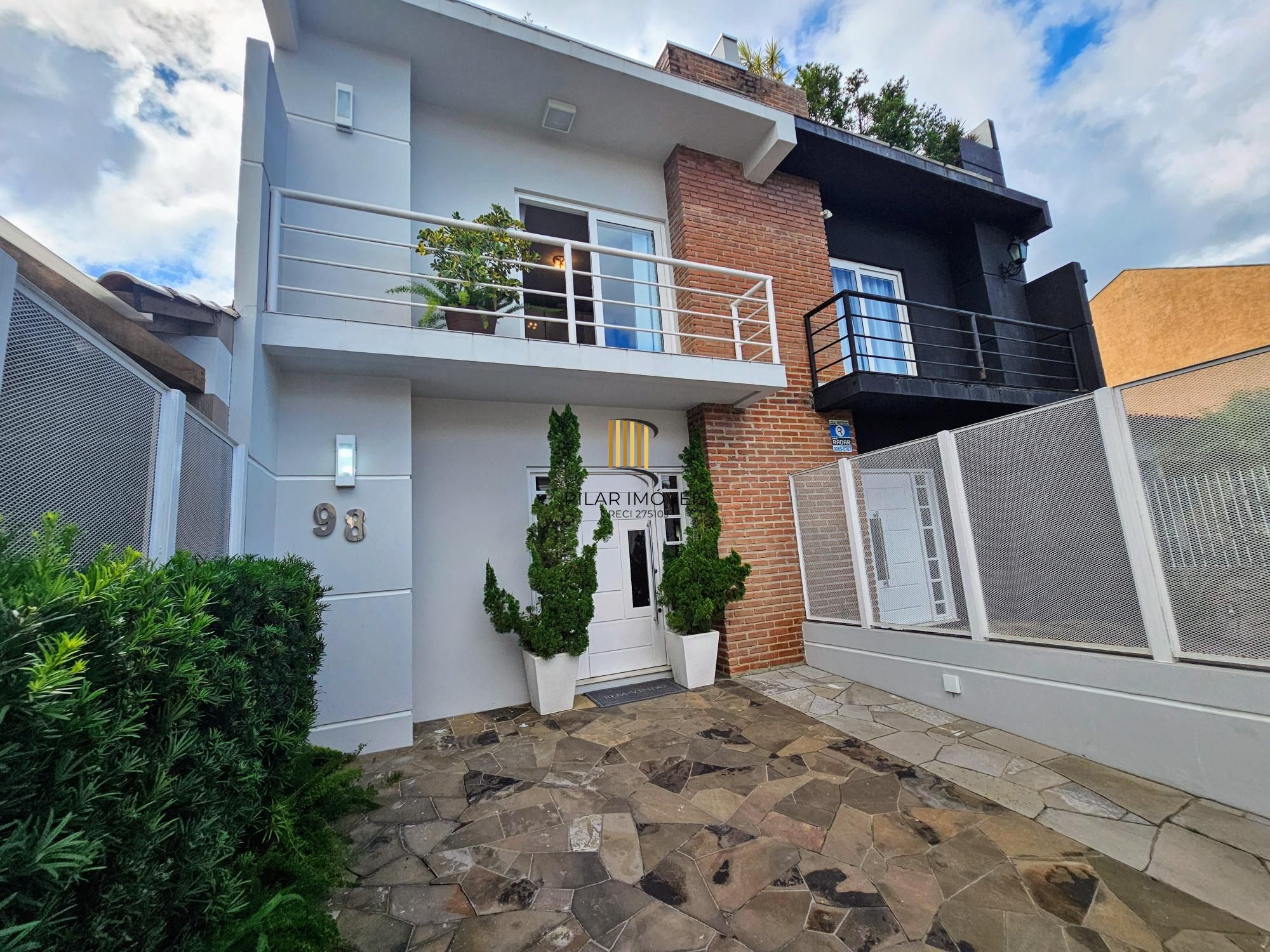 Casa 3 dormitórios no bairro Hípica - Pilar Imóveis