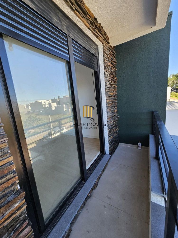 Casa 2 dormitórios no bairro Hípica