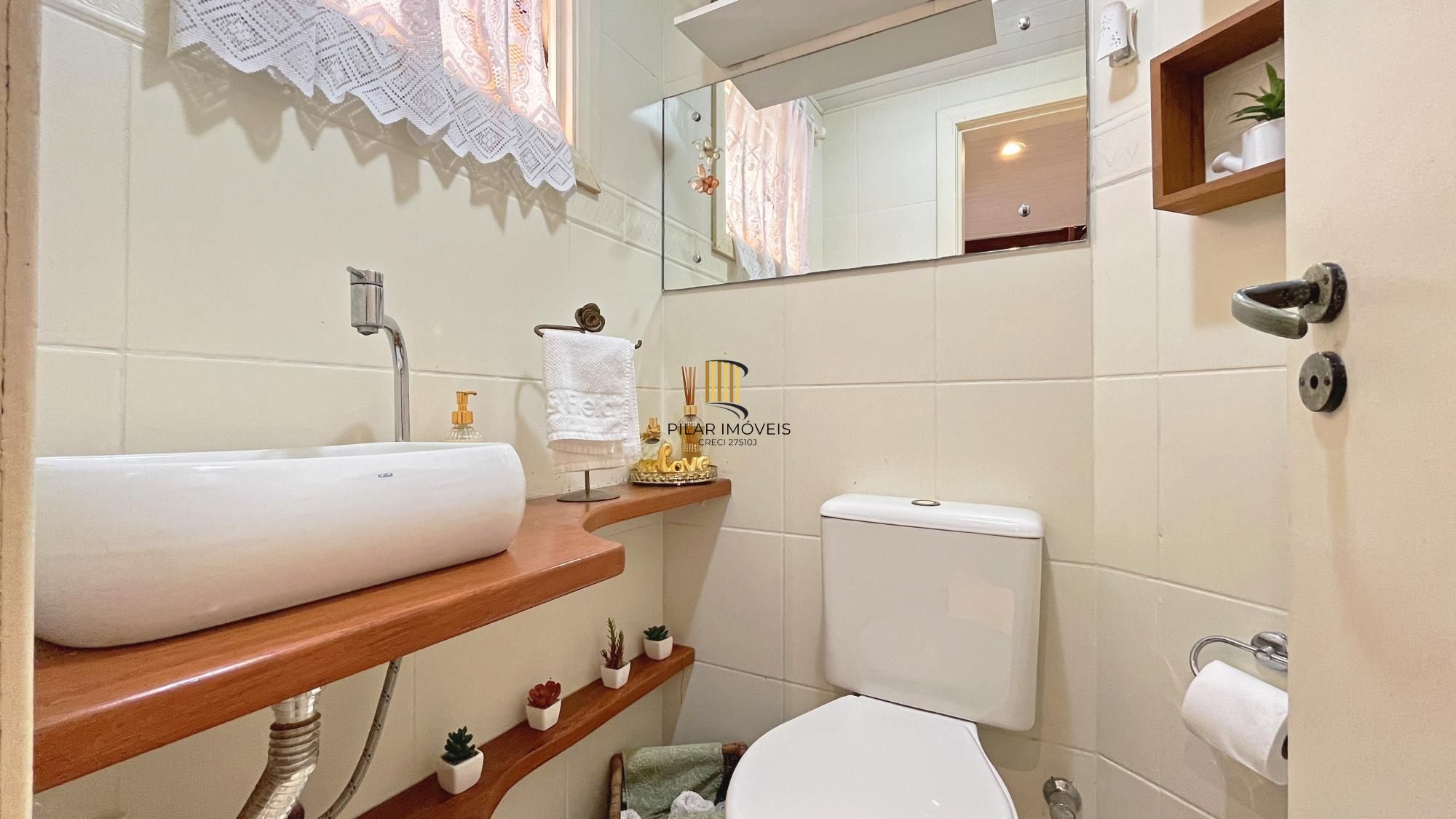 Casa de Condomínio 3 dormitórios no bairro Guarujá