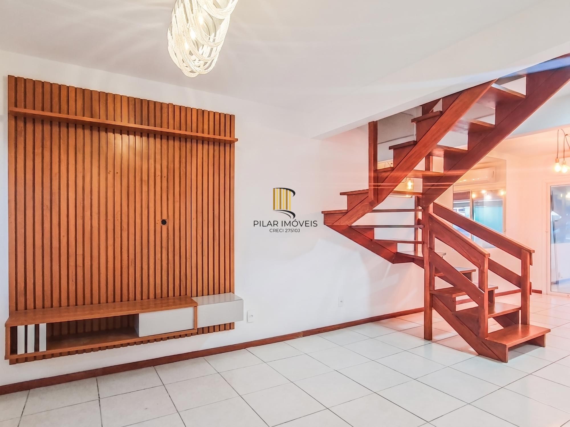 Casa de Condomínio 3 dormitórios no bairro Hípica
