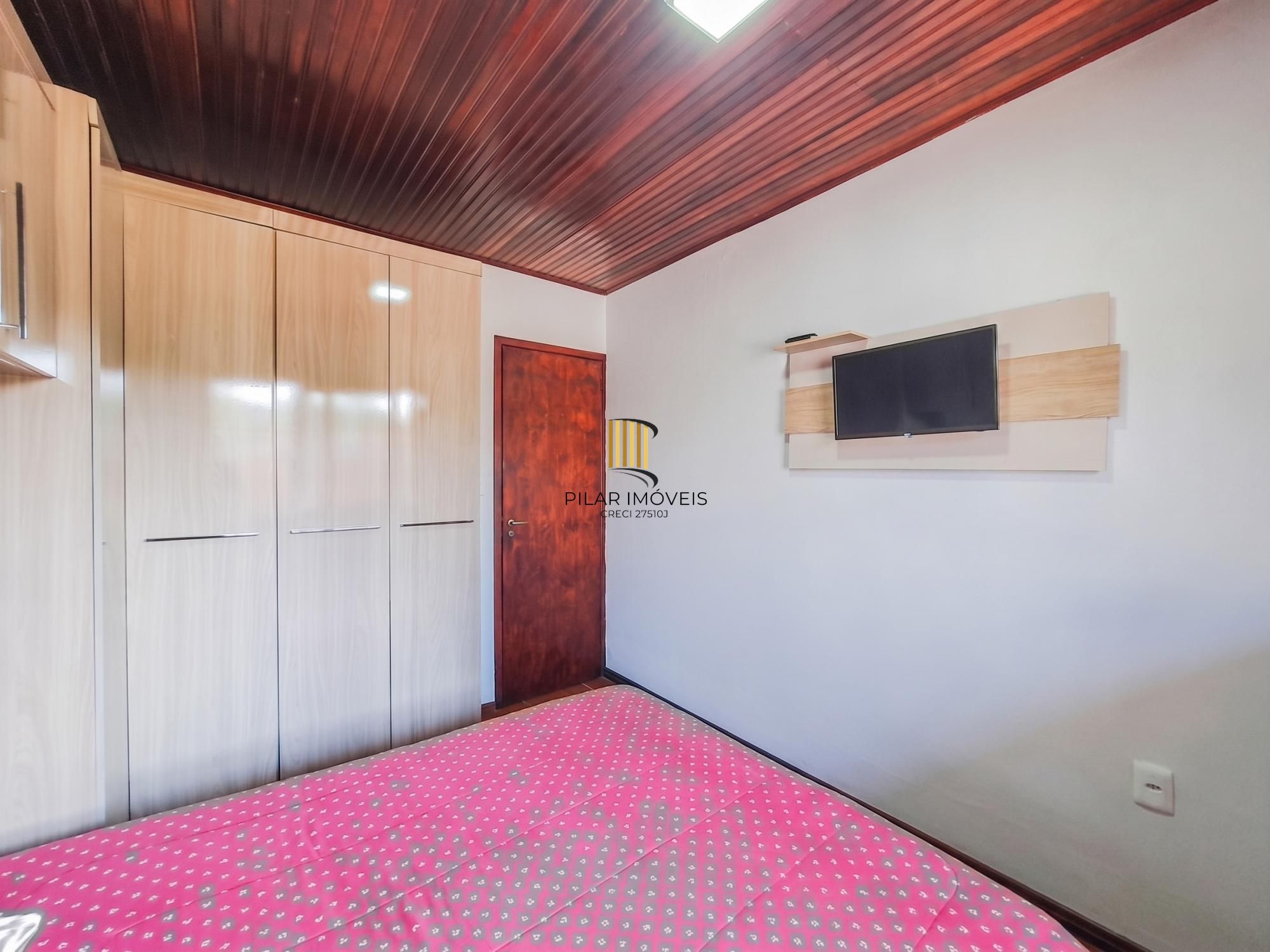 Casa 3 dormitórios no bairro Ipanema