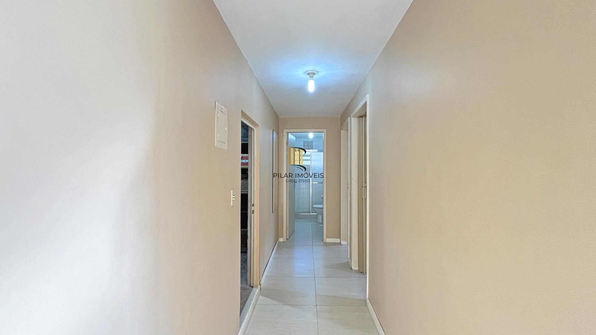 Casa 4 dormitórios no bairro Glória