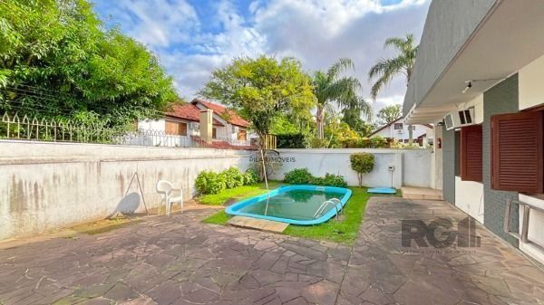 Casa para Venda - 320m², 5 dormitórios, sendo 3 suites, 8 vagas - Ipanema