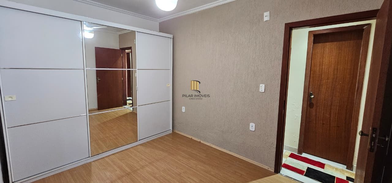 Casa 4 dormitórios no bairro Restinga