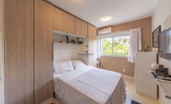 Apartamento em Porto Alegre, no bairro Santo Antônio, com 3 dormitório(s), e 3 banheiros, à venda.