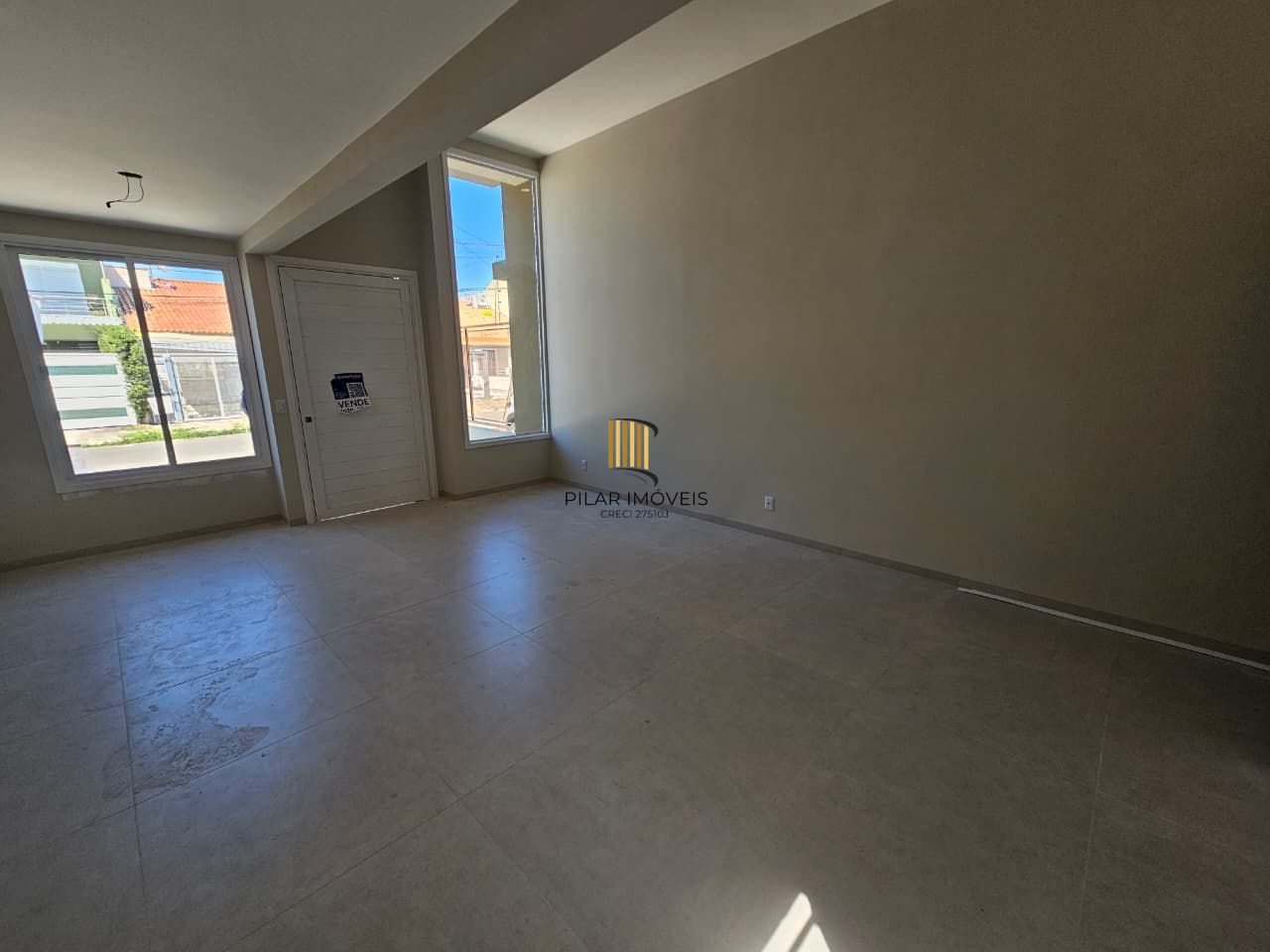 Casa 2 dormitórios no bairro Hípica