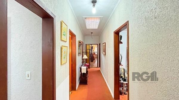 Casa para Venda - 320m², 5 dormitórios, sendo 3 suites, 8 vagas - Ipanema