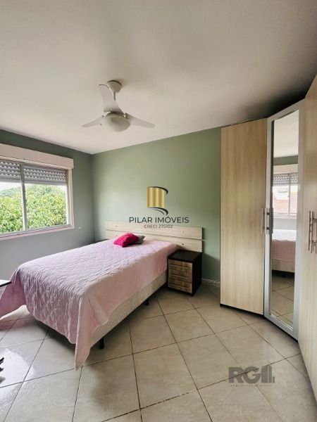 Apartamento em Porto Alegre, no bairro Cristal, com 2 dormitório(s), e 2 banheiros, à venda.