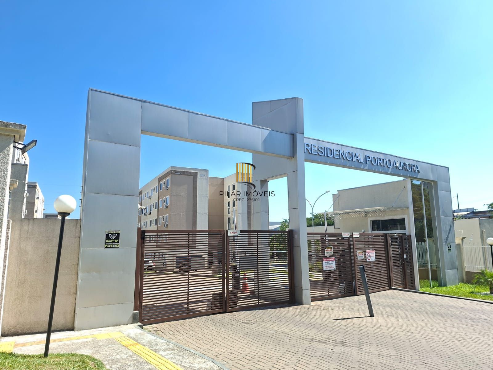 Apartamento de 02 dormitorios com vaga de garagem no bairro Cavalhada- VENDA!!