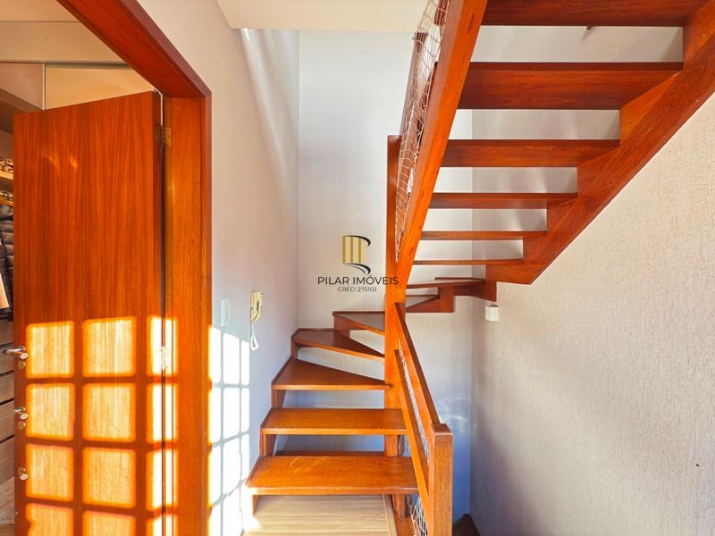 Casa Condominio com 3 dormitórios, sendo 1 suites, 2 vagas - Pedra Redonda