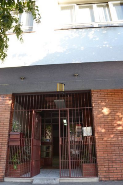 Apartamento em Porto Alegre, no bairro Cidade Baixa, com 2 dormitório(s), e 2 banheiros, à venda.