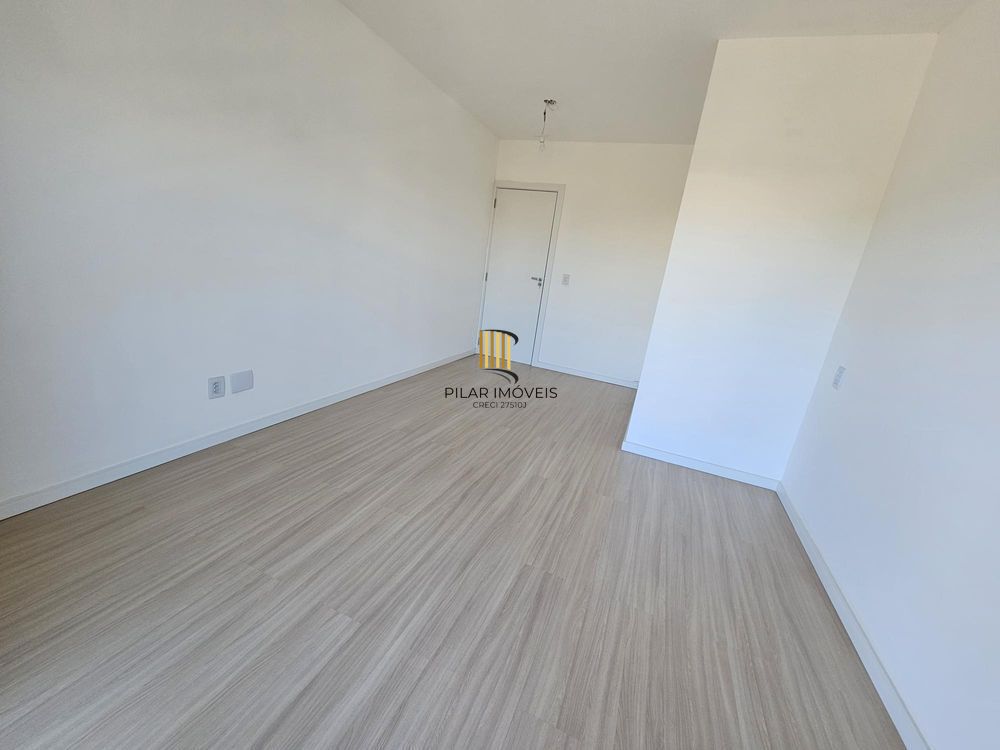 Casa 2 dormitórios no bairro Hípica