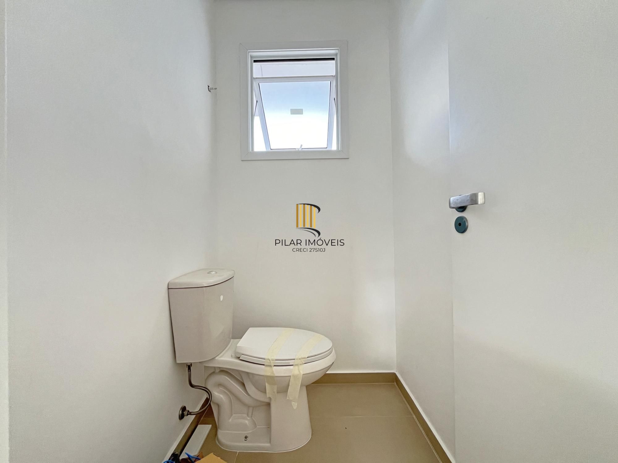 Casa de Condomínio 3 dormitórios no bairro Campo Novo