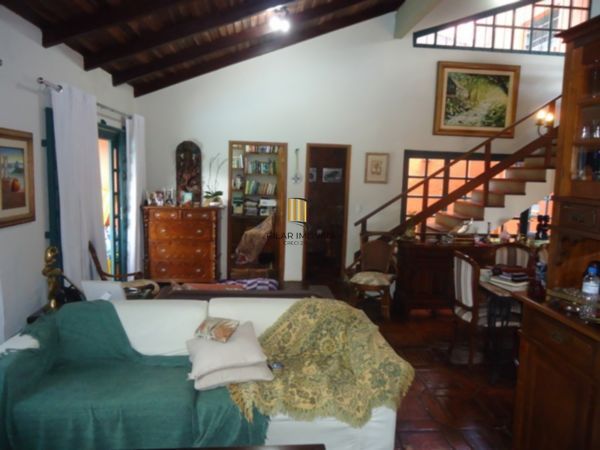 Casa para Venda - 252m², 3 dormitórios, 2 vagas - Ipanema - Pilar Imóveis