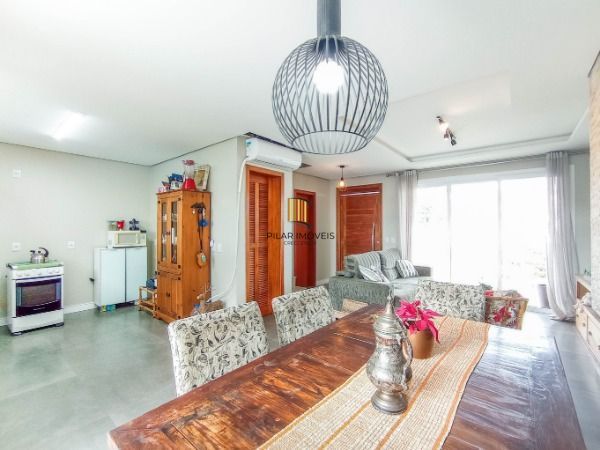 Casa Condominio para Venda - 200m², 3 dormitórios, sendo 1 suites, 2 vagas - Hípica