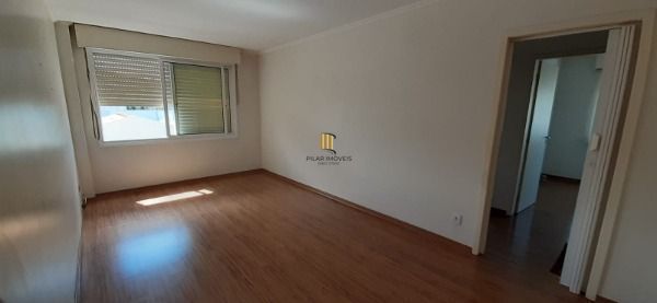 Apartamento em Porto Alegre, no bairro Camaquã, com 2 dormitório(s), e 2 banheiros, à venda.