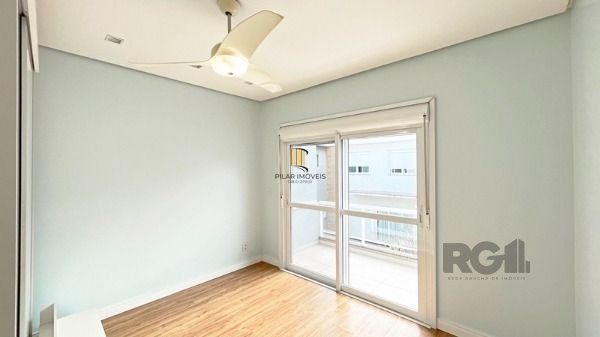 No Lagos de Nova Ipanema, residência com 3 dormitório(s), e 3 banheiros, à venda.