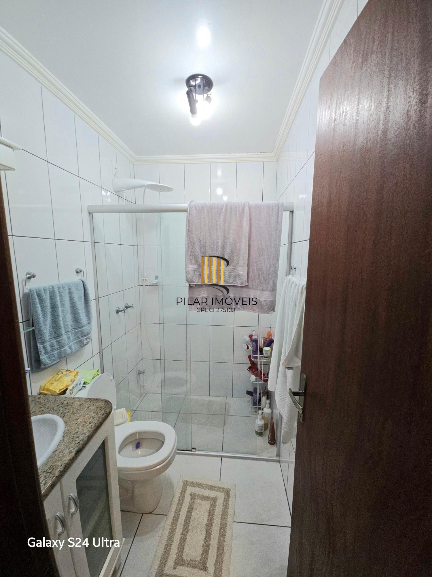 Casa 2 dormitórios no bairro Hípica