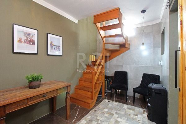 Casa Condominio em Porto Alegre, no bairro Ipanema, com 3 dormitório(s), e 3 banheiros, à venda.