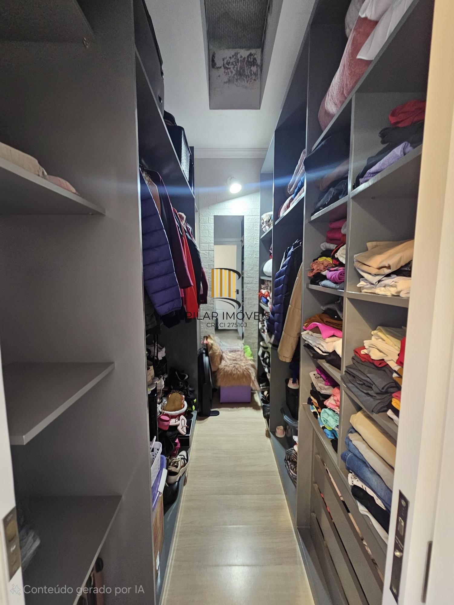 Casa de Condomínio 3 dormitórios no bairro Hípica