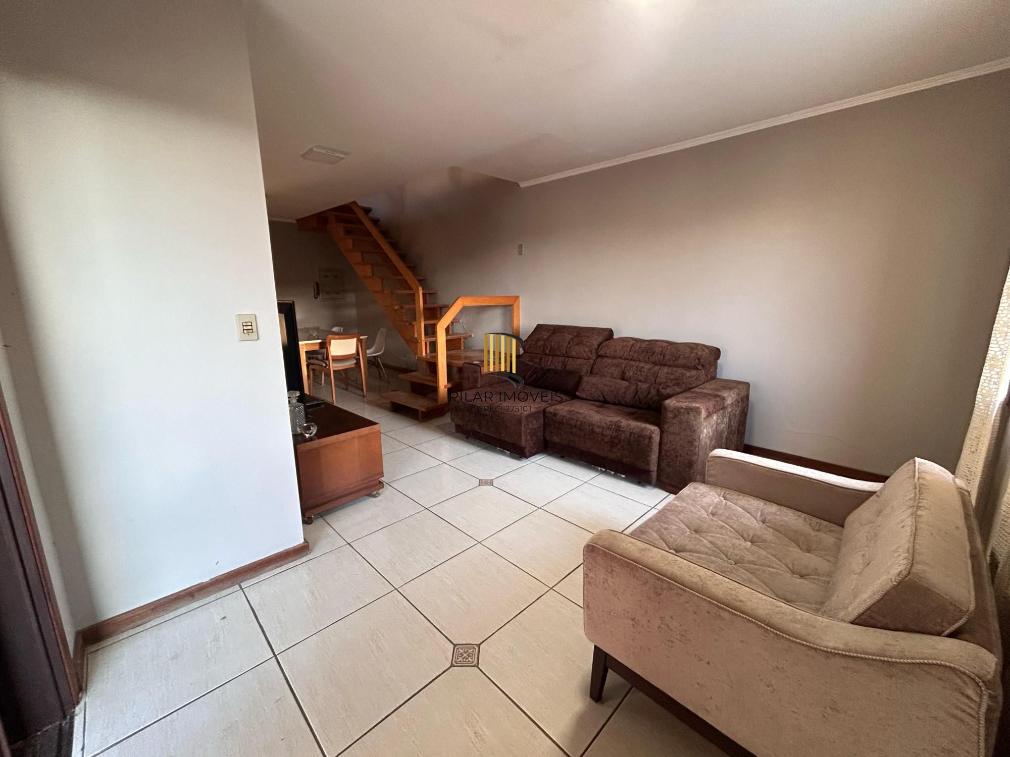 Casa 3 dormitórios no bairro Partenon