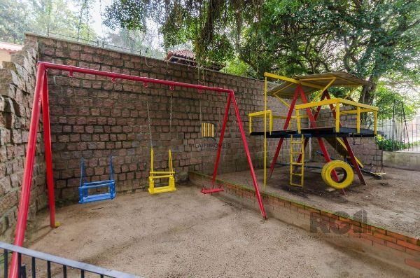 Apartamento em Porto Alegre, no bairro Teresópolis, com 2 dormitório(s), e 2 banheiros, à venda.