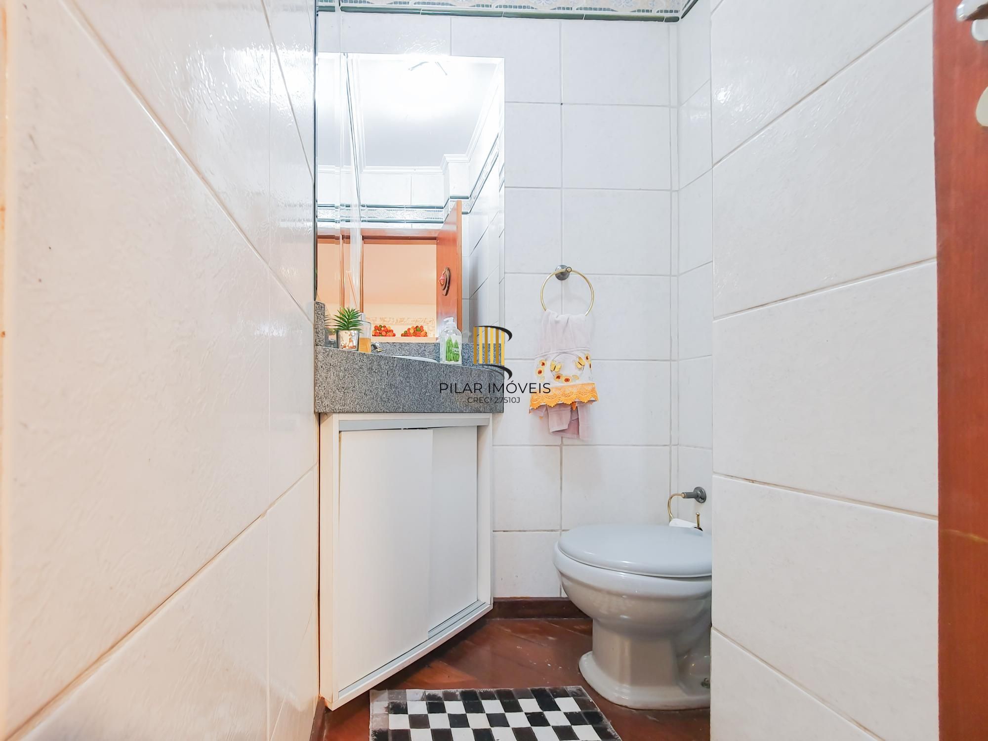 Casa em condomínio mobiliada, 3 dormitórios