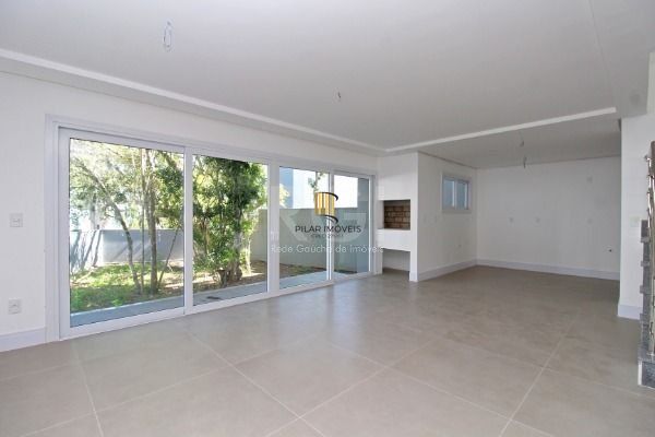 Casa Condominio para Venda - 364m², 3 dormitórios, sendo 3 suites, 2 vagas - Pedra Redonda