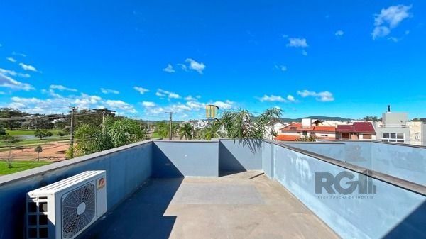 Casa em Porto Alegre, no bairro Hípica, com 2 dormitório(s), à venda.