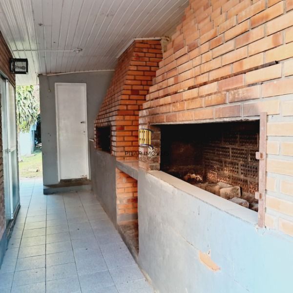 Apartamento em Porto Alegre, no bairro Santa Tereza, com 2 dormitório(s), e 2 banheiros, à venda.