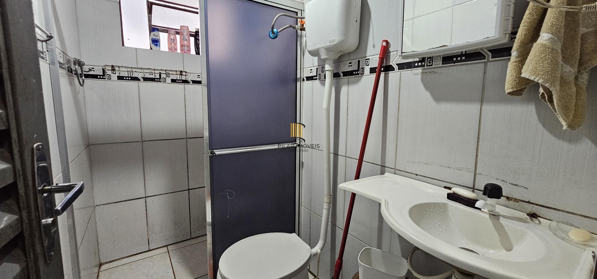 Casa 3 dormitórios no bairro Hípica
