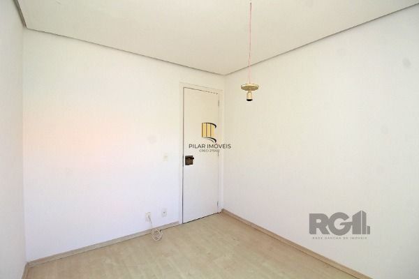 Casa Condominio em Porto Alegre, no bairro Pedra Redonda, com 3 dormitório(s), e 3 banheiros, à venda.