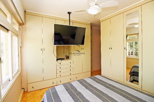 Apartamento em Porto Alegre, no bairro Petrópolis, com 3 dormitório(s), e 3 banheiros, à venda.