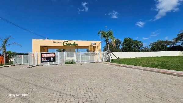 Casa Condominio em Porto Alegre, no bairro Hípica, com 3 dormitório(s), e 3 banheiros, à venda.