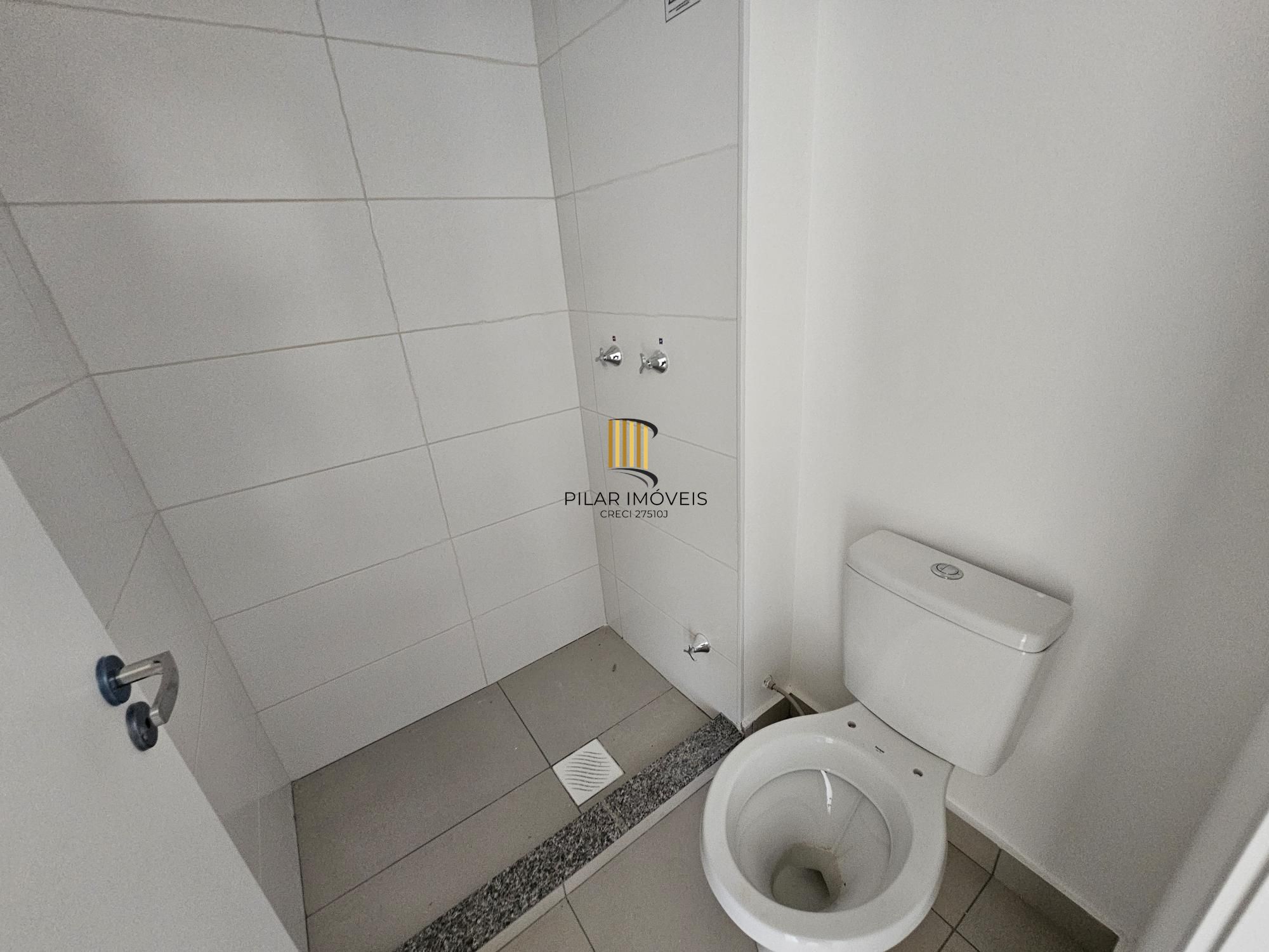 Sobrado 2 dormitórios em condomínio com infraestrutura completa no bairro Ipanema !