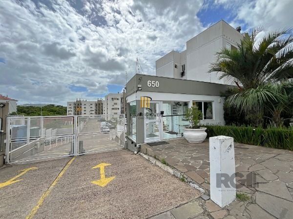 Apartamento em Porto Alegre, no bairro Vila Nova, com 2 dormitório(s), e 2 banheiros, à venda.